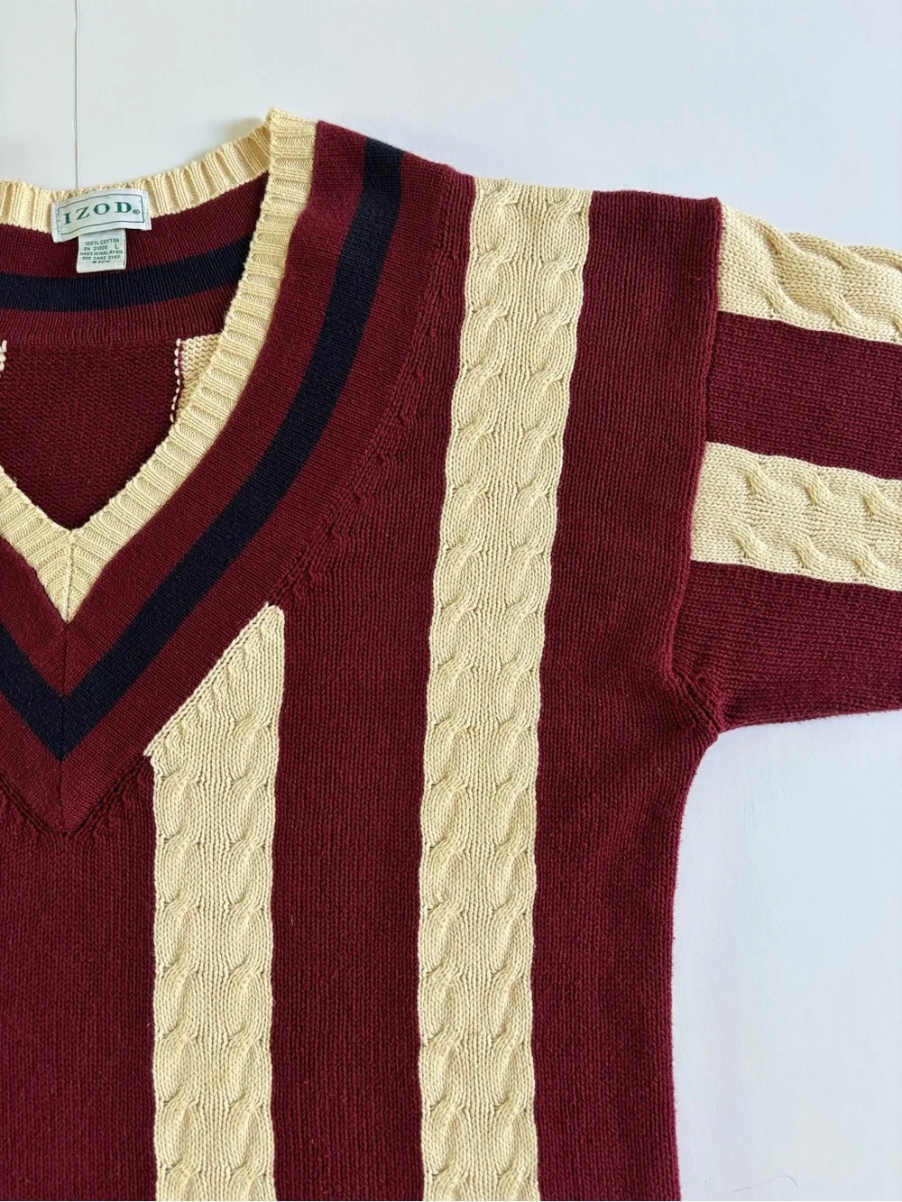 Vintage 90s IZOD Chunky Cable Knit Vertical Striped V-Neck Sweater Large